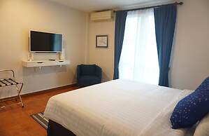 Ratchadamnoen Residence