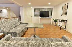 Ratchadamnoen Residence