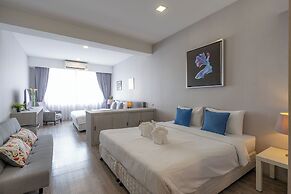 Ratchadamnoen Residence