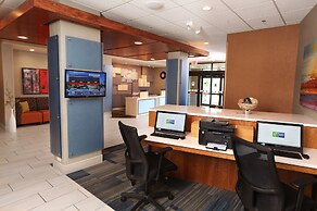 Holiday Inn Express & Suites Omaha South - Ralston Arena by IHG