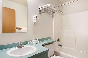 Travelodge by Wyndham McBride