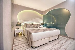 Demonti Otel