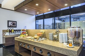 Holiday Inn Express & Suites Bogota Zona Financiera by IHG