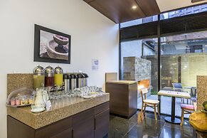 Holiday Inn Express & Suites Bogota Zona Financiera by IHG