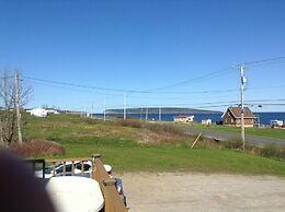 Au Coin de la Berge Gite Touristique