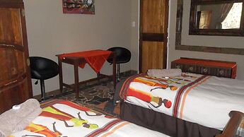 Emahlathini Guest & Monkey Farm