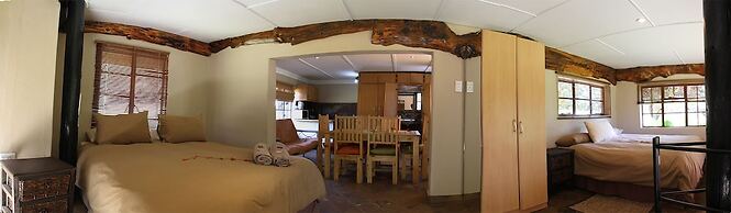 Emahlathini Guest & Monkey Farm