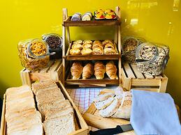 Alt Hotel Nana by UHG