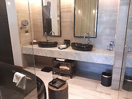 The Lake Garden Hotel Nay Pyi Taw - MGallery Collection