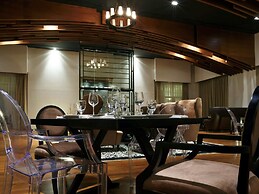 The Lake Garden Hotel Nay Pyi Taw - MGallery Collection