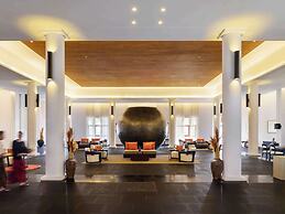 The Lake Garden Hotel Nay Pyi Taw - MGallery Collection