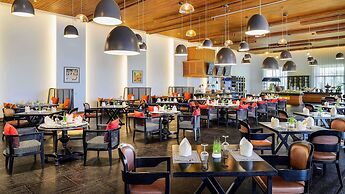 The Lake Garden Hotel Nay Pyi Taw - MGallery Collection