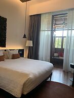 The Lake Garden Hotel Nay Pyi Taw - MGallery Collection