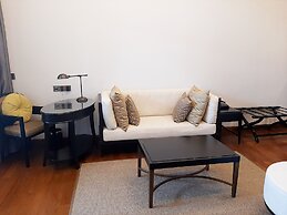 The Lake Garden Hotel Nay Pyi Taw - MGallery Collection