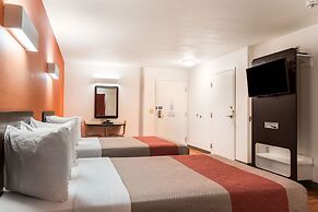 Motel 6 Wilkes Barre, PA - Arena