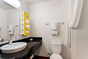 Motel 6 Wilkes Barre, PA - Arena