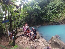 Posada Río Celeste La Amistad