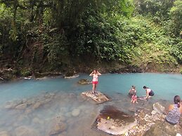 Posada Río Celeste La Amistad