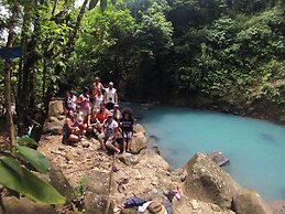 Posada Río Celeste La Amistad