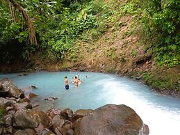 Posada Río Celeste La Amistad