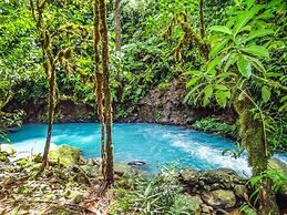 Posada Río Celeste La Amistad