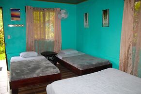 Posada Río Celeste La Amistad