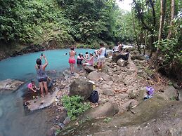 Posada Río Celeste La Amistad