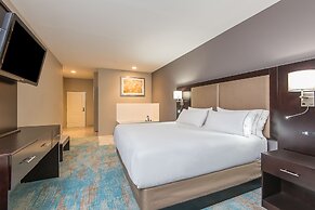 Holiday Inn Express & Suites Norwood-Boston Area by IHG