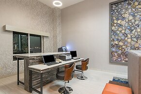 Holiday Inn Express & Suites Norwood-Boston Area by IHG