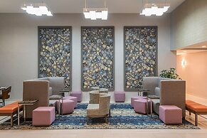 Holiday Inn Express & Suites Norwood-Boston Area by IHG