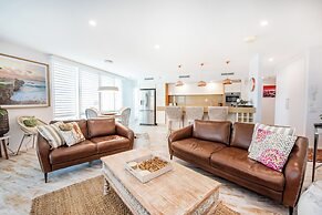 Lanai Riverside Apartments