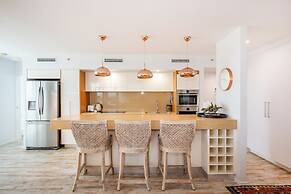 Lanai Riverside Apartments