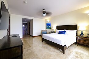 Crocs Resort & Casino