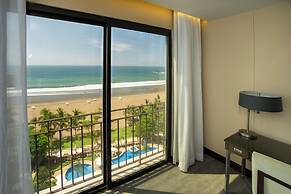 Crocs Resort & Casino