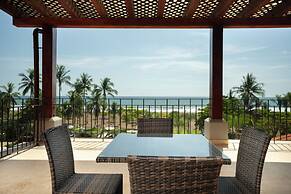 Crocs Resort & Casino