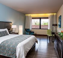 Crocs Resort & Casino