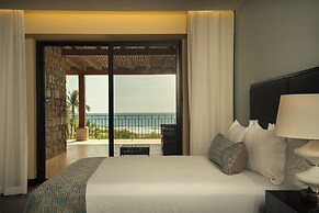 Crocs Resort & Casino