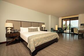 Crocs Resort & Casino