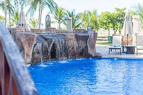 Crocs Resort & Casino