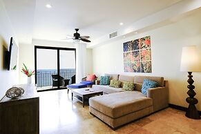 Crocs Resort & Casino