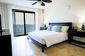 Crocs Resort & Casino