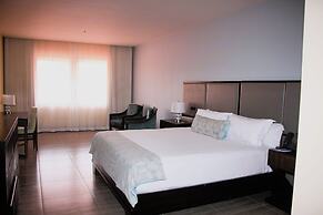 Crocs Resort & Casino