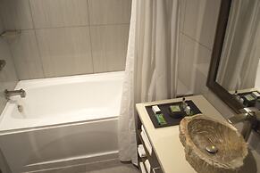 Crocs Resort & Casino