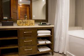 Crocs Resort & Casino