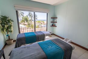 Crocs Resort & Casino