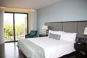 Crocs Resort & Casino