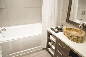 Crocs Resort & Casino