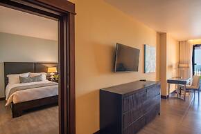 Crocs Resort & Casino