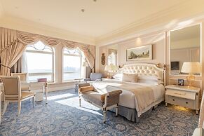 The Castle Hotel, a Luxury Collection Hotel, Dalian