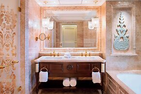 The Castle Hotel, a Luxury Collection Hotel, Dalian